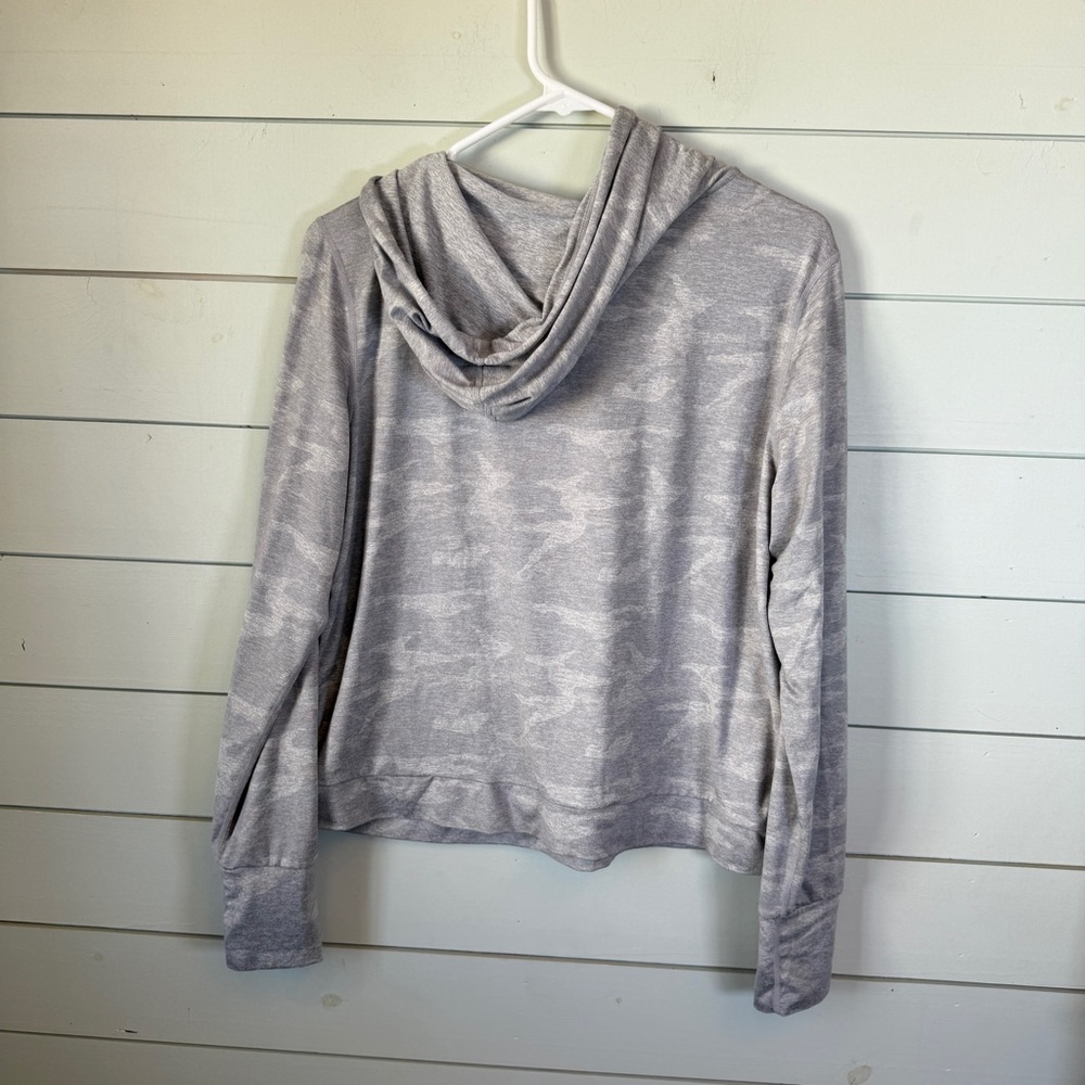 Vuori halo essential hoodie light gray‎ camo women's size large - Picture 2 of 4
